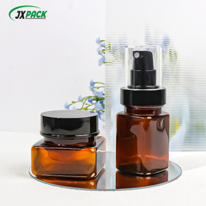 Spray lotion bottle