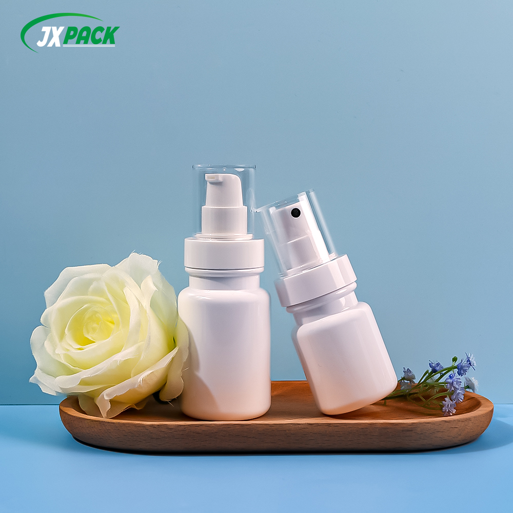 Spray lotion bottle