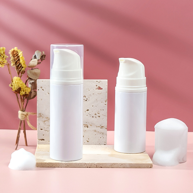 Reusable Plastic Foam Bottles with Leak-Proof Lid - Customizable for Beverage/Cosmetics (FDA Certified)